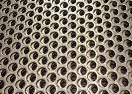 Hd galvanizó la longitud perforada de Mesh Corrosion Resistance los 30m del metal