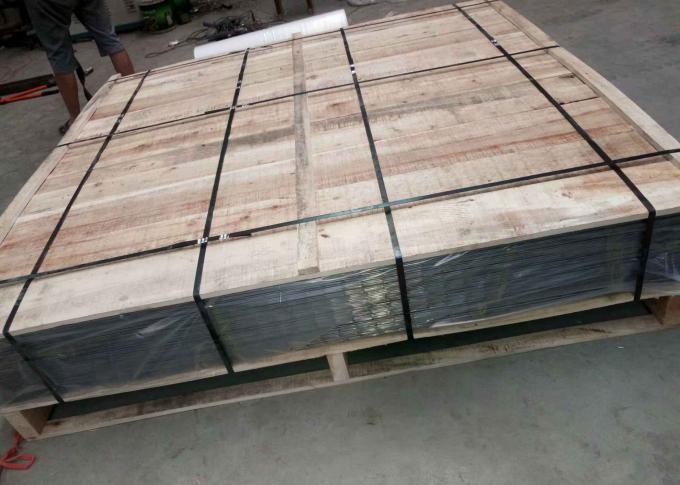 Square Hole SS Welded Wire Mesh 3Ftà 6Ft , Welded Wire Mesh Fencing Panels 1